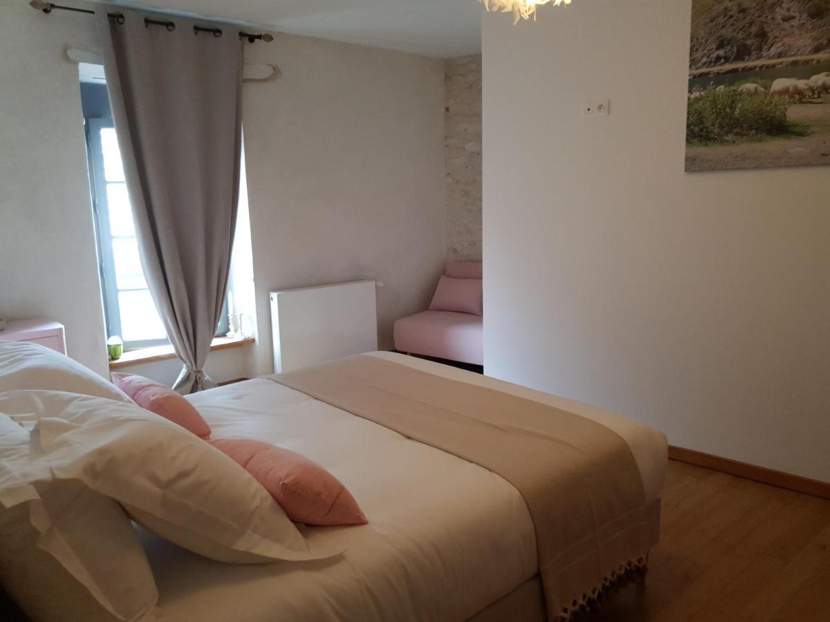 La Cour Saint Louis Bed & Breakfast Castelnau-Montratier ภายนอก รูปภาพ