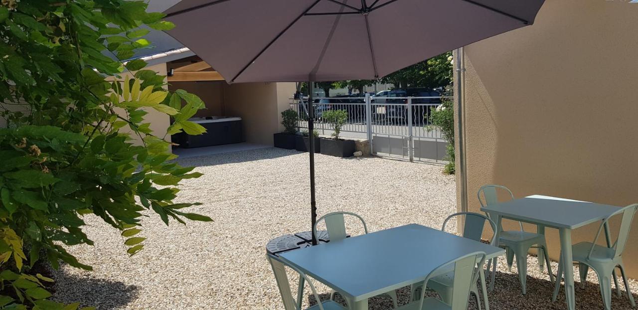 La Cour Saint Louis Bed & Breakfast Castelnau-Montratier ภายนอก รูปภาพ