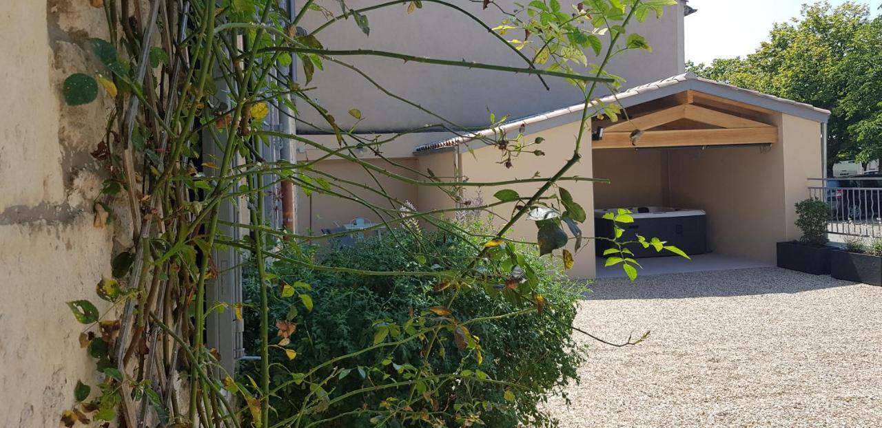 La Cour Saint Louis Bed & Breakfast Castelnau-Montratier ภายนอก รูปภาพ